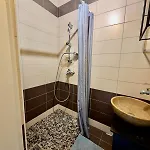 شقة Bright & Spacious 2-bedroom - Parking & Close To Train Station & Downtown غرونوبل